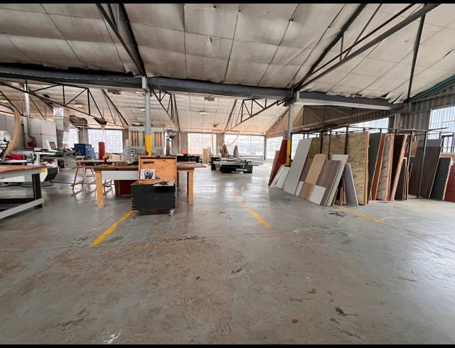 1,192M² WAREHOUSE TO LET IN SEBENZA